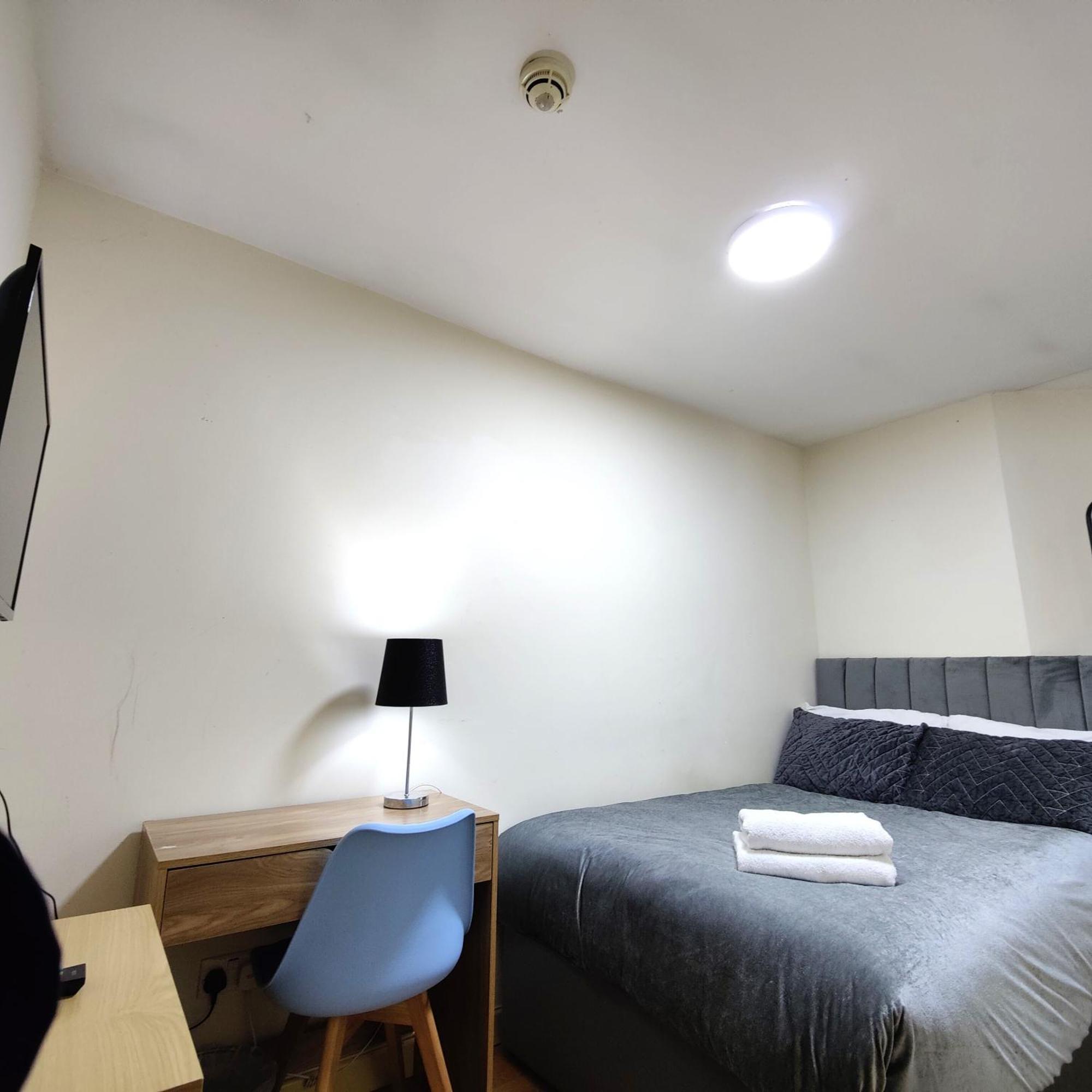 Liverpool City Centre Private Rooms Including Smart Tvs - With Shared Bathroom Extérieur photo